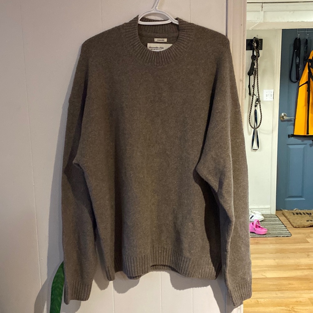 men’s *oversized* crewneck - soft A&F collection